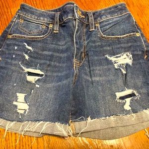 👚(bundle 4 items w/👚for $16) Maurice’s denim shorts